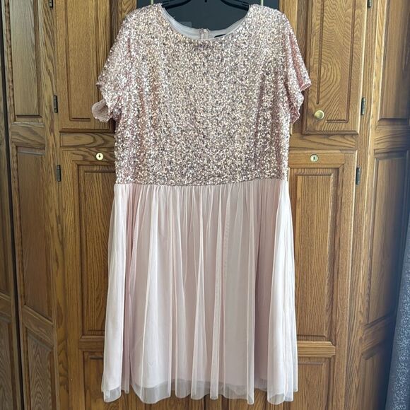 Marina Women’s Dusty Pink Short Sleeve Sequined Tulle Dress - Picture 1 of 8
